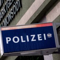 Unbekannte lockern Radmuttern in Mattighofen und Schalchen
