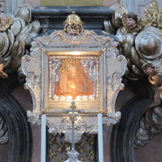Burgareal und Wallfahrtskirche Maria Attersee