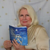 Monika Krautgartner liest aus ihrem neuen Buch „Zeichn und Wunder“