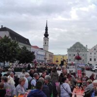 Musikkapellen spielen am Obernberger Marktplatz wieder auf