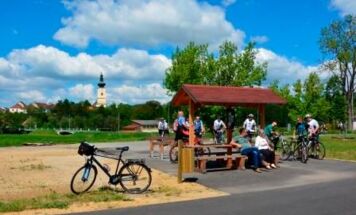 Der Rast- und Infoplatz bei Thaya