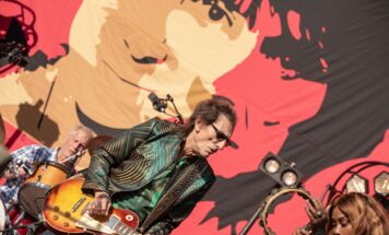 Ronnie Wood & His Band www.aleks-photo.com