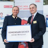 Teams üben bei Initiative Gemeinsam.sicher mit der Wirtschaft den Kampf gegen Cyberkriminalität