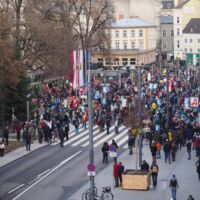 Luger kritisiert Demo: Es hat auch die schweigende Mehrheit ein Recht darauf den öffentlichen Raum zu nützen und nach Hause zu kommen