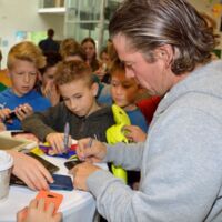 Ein Kickerl in der SMS Zwettl mit Frenkie Schinkels