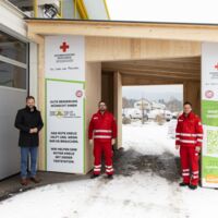 Wind- und Wetterschutz für den Corona-Drive-In vom Roten Kreuz in Freistadt