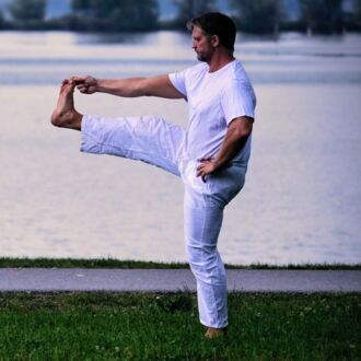 MÄNNER YOGA
