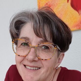 Treffpunkt: Tanz, Bewegung und Geselligkeit mit Musik