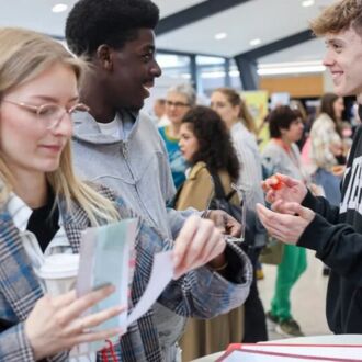 Messe für junges Engagement/ Volunteering fair 2026