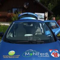 Mit dem Mühlferdl als Bürgertaxi werden auch Ältere wieder mobil