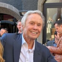 Rock’n’Roll-Legende Peter Kraus: Goldene Schallplatte für „Idole“