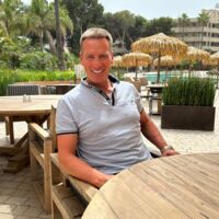 Jürgen Milski zündet 2025 den Party-Hit: Wie ein Steinschlag zum Mallorca-Soundtrack wurde