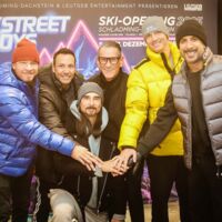 Backstreet Boys landen in Schladming: Nostalgie, Popglanz und Kreischfaktor zum Ski-Opening