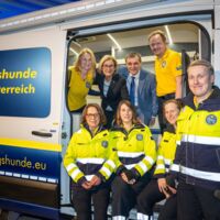 Rettungshunde Niederösterreich: Neues Einsatzleitfahrzeug stärkt Vermisstensuche