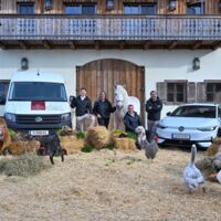 Gut Aiderbichl kooperiert mit Volkswagen Österreich für moderne Rettungsfahrzeuge