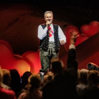 Kastelruther Spatzen: Norbert Rier feiert bewegendes Bühnen-Comeback in Hof