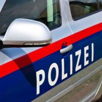 Tödlicher Motorradunfall in Niederösterreich: 44-Jähriger prallt gegen Felswand