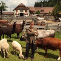 Emotionen, Stars und tierische Helden: Die große 25-Jahre-Sause auf Gut Aiderbichl
