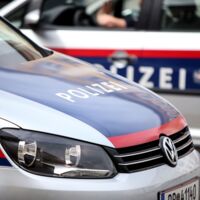 Zapfsäule nach Verfolgungsjagd gerammt