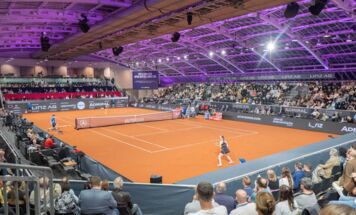 Auch spät am Abend wurden die Österreicherinnen vom Pubikum frenetisch angefeuert; gerd2709