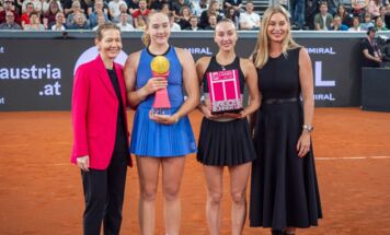 Die Finalistinnen mit Babsi Schett (rechts) und Turnierdirektorin Sandra Reichel; gerd2709