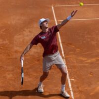 Lukas Neumayer zieht nach engem Match in zweites Saisonfinale ein