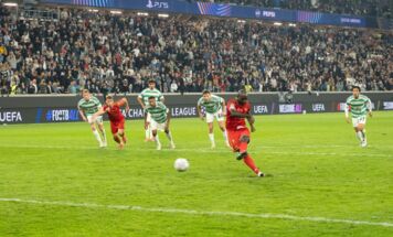 Adenirans Elfer wird von Celtic-Goalie Sinisalo gehalten ; Foto: gerd2709
