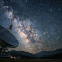 Möglicher Pulsar im Zentrum der Milchstraße eröffnet neue Tests der Allgemeinen Relativitätstheorie