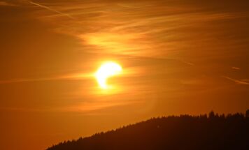 Partielle Sonnenfinsternis vom Gmundnerberg aus (Fotos: Hörmandinger)